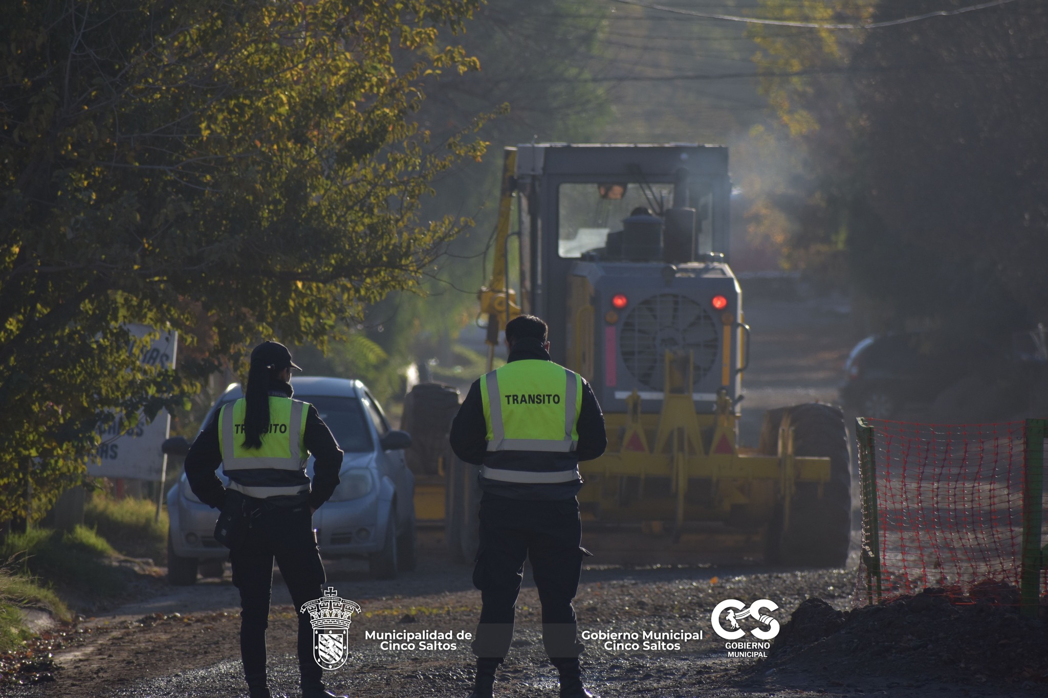Trabajos de mantenimiento vial en calles Independencia y Paraná